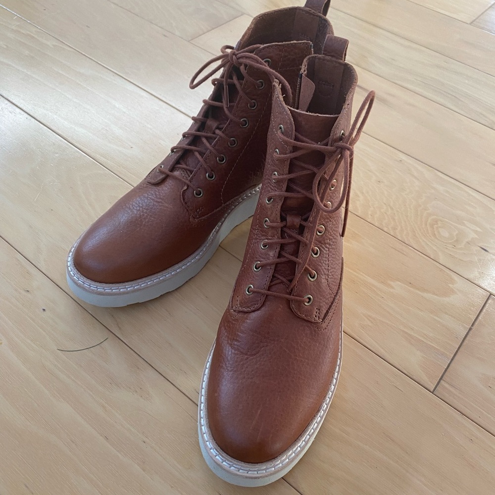 Clark’s Trace Pine Chestnut leather boots